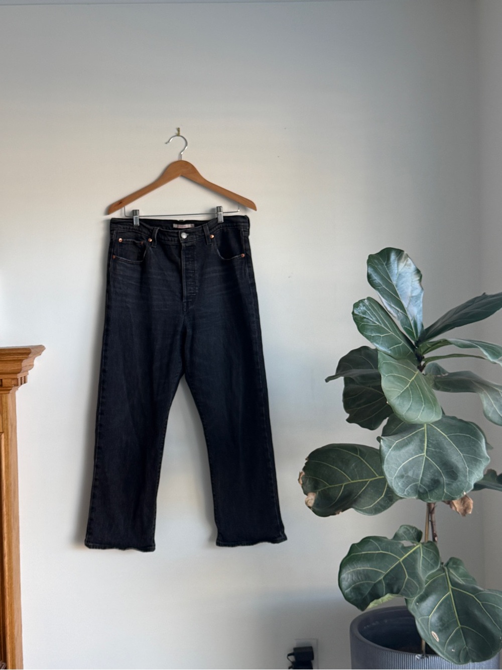 Levi's Premium Ribcage Straight Ankle black jeans